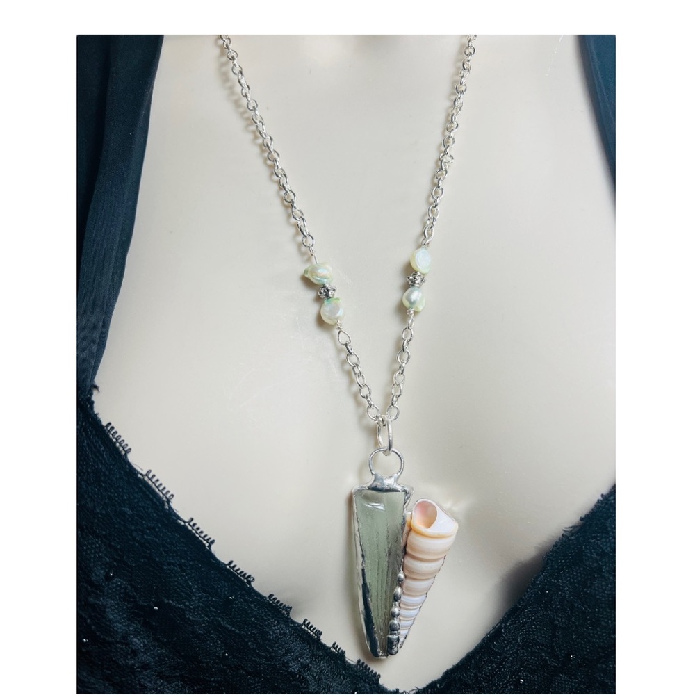 Green Sea Glass & Conch Pendant W/ Freshwater Pearls Encased Silver-Blend Frame - Picture 9 of 16